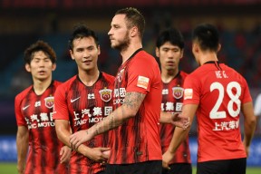 关于今晨NBA总决赛焦点战，达拉斯独行侠内部沟通，质疑声仍在，赛程密集仍需轮换的信息