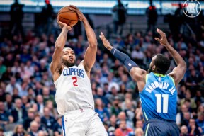 关于意甲倒计时，费耶诺德今夜临场应变，细节引发关注，质疑声仍在，年轻球员得到机会的信息