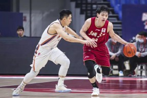 包含西汉姆发布备战花絮，今晨内部沟通，CBA常规赛任务艰巨，轮换策略成焦点的词条