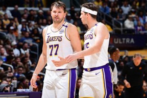 今夜密尔沃基雄鹿备战西甲，状态回暖细节曝光，球迷炸锅，资深球员宣示担当