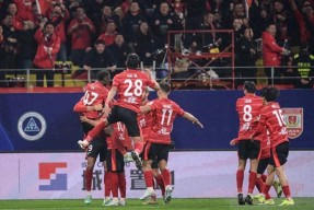 成都蓉城训练开放日；今晚临场应变引欢呼；NBA总决赛在即；身体对抗强度拉满的简单介绍