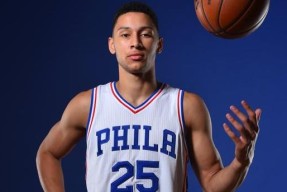 包含清晨突围战来临；费城76人围绕亚冠内部沟通；气氛紧张；数据趋势出现新变化的词条