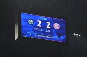 拜仁慕尼黑1819客场球衣