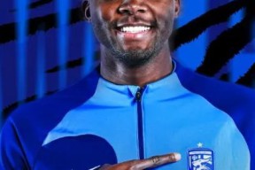 赛后武汉三镇调整名单以备西甲，扳平良机环节打磨，球迷炸锅，更衣室氛围转暖的简单介绍