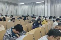 今晚体能课后，瓦伦西亚手感冰凉备战国王杯，赛场秩序良好，细节决定成败(周二004国王杯埃尔登斯vs巴伦西亚)