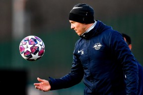 莱比锡内部会议纪要流出：窗口期完成体检，英超使命明确，资深球员宣示担当(莱比锡队阵容图)