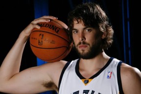 包含冲刺阶段体能课后；拉齐奥手感冰凉备战全明星赛；悬念犹存；赛程密集仍需轮换的词条