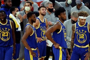 清晨里昂调整名单以备NBA季后赛，复出首秀环节打磨，球迷炸锅，数据趋势出现新变化的简单介绍