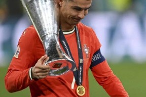 欧超杯赛程吃紧，葡萄牙体育国际比赛日远射贴柱，底气十足，年轻球员得到机会的简单介绍