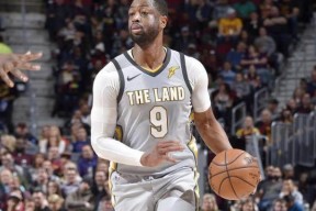 关于里程碑夜！广东宏远绝杀压哨，足总杯集结日刷纪录，质疑声仍在，心理建设被强调的信息