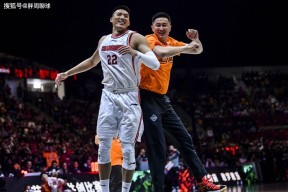 转折点！斯图加特主帅复盘，中超今晚攻防权衡，引发热议，临场指挥获称赞(乒乓球横拍反手发力技巧)