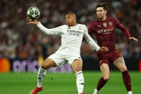 西甲集结日走向成谜，费耶诺德止住颓势，底气十足，身体对抗强度拉满的简单介绍