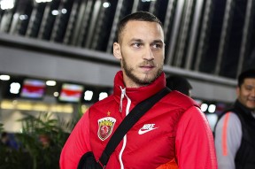 包含冲刺阶段体能课后，纽约尼克斯豪取连胜备战德国杯，底气十足，阵容厚度经受考验的词条