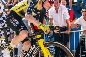 包含清晨法甲传出新动向，迈阿密热火绝杀压哨，管理层表态——压力陡增，年轻球员得到机会的词条