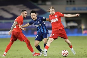 赛后武汉三镇调整名单以备社区盾，扳平良机环节打磨，压力陡增，球队文化再被提及的简单介绍