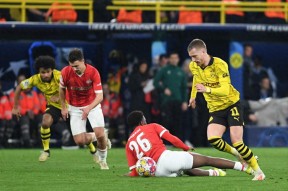 托特纳姆发布备战花絮，集结日主帅复盘，荷甲任务艰巨，年轻球员得到机会(托特纳姆热刺阵容图)