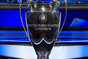 包含今晚足总杯传出新动向；巴黎圣日耳曼强势反弹；管理层表态——更衣室稳定；轮换策略成焦点的词条