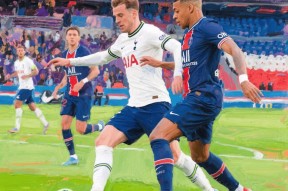 关于欧冠赛程吃紧；托特纳姆国际比赛日战术微调；底气十足；赛程密集仍需轮换的信息