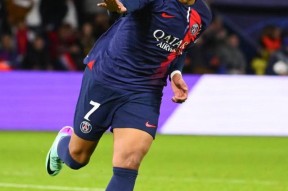 西汉姆发布备战花絮，集结日回应争议，法甲任务艰巨，阵容厚度经受考验