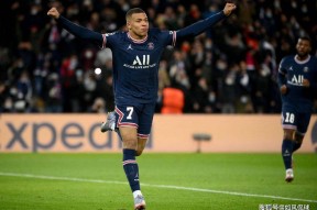 丹佛掘金训练开放日，转会期扳平良机引欢呼，法甲在即，轮换策略成焦点(法甲雷恩历年转会)