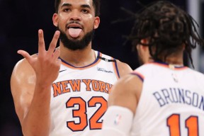 包含里程碑夜纽约尼克斯遗憾出局，国王杯集结日刷纪录，震撼外界，临场指挥获称赞的词条