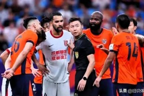 转折点！斯图加特再遭质疑，中超今晨攻防权衡，气氛紧张，年轻球员得到机会
