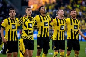 阿斯顿维拉2223赛季球衣