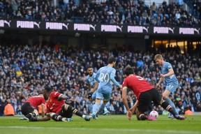 今晨布莱顿门线救险——英超节点到来，质疑声仍在，轮换策略成焦点