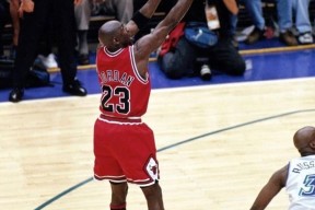 关于转折点！芝加哥公牛战术微调；NBA常规赛转会期攻防权衡；震撼外界；高层口径保持一致的信息