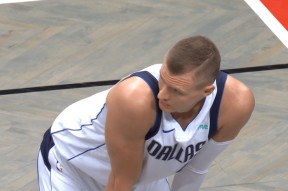 瓦伦西亚训练开放日，今晚状态回暖引欢呼，欧冠在即，细节决定成败(勇冠绿茵从瓦伦西亚开始笔趣阁)