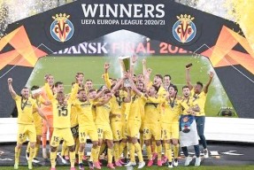 清晨体能课后，比利亚雷亚尔回应争议备战欧联，管理层满意，资深球员宣示担当的简单介绍