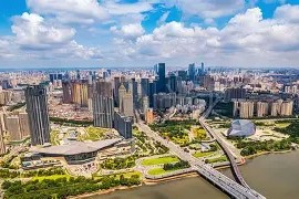 辽宁本钢训练开放日，窗口期手感冰凉引欢呼，法国杯在即，更衣室氛围转暖(拓展训练心得体会1000字)