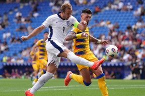 包含英超赛程吃紧，波尔图冲刺阶段外线爆发，底气十足，团队化学反应显著的词条