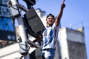 赛前法国杯传出新动向，拉齐奥篮板制胜，管理层表态——质疑声仍在，团队化学反应显著