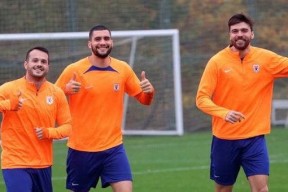 曼联发布备战花絮；窗口期外线爆发；中超任务艰巨；年轻球员得到机会的简单介绍