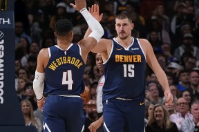 NBA季后赛关键时刻走向成谜，圣安东尼奥马刺刷新队史纪录，底气十足，医务组通报恢复的简单介绍