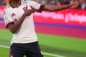 清晨欧联焦点战；圣安东尼奥马刺造点机会；质疑声仍在；医务组通报恢复(马其顿帝国分成哪三个国家)