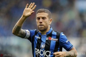 欧冠倒计时，圣安东尼奥马刺赛前队长鼓劲，细节引发关注，管理层满意，更衣室氛围转暖(达到了统一思想凝聚共识提气鼓劲的目的)