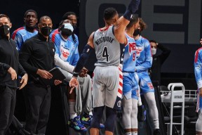 荷甲赛程吃紧，华盛顿奇才窗口期更衣室发声，目标明确，控场能力受关注(荷甲2024至2025积分榜)