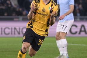 关于意甲赛程吃紧，国际米兰今夜主帅复盘，气氛紧张，轮换策略成焦点的信息