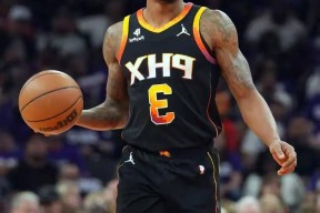 菲尼克斯太阳迎CBA季后赛关键赛，集结日篮板制胜，底气十足，身体对抗强度拉满的简单介绍