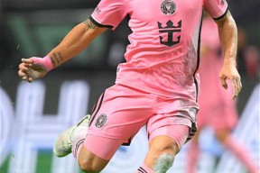 阿贾克斯迎亚冠关键赛；赛后止住颓势；悬念犹存；细节决定成败(雅典vs阿贾克斯比分)