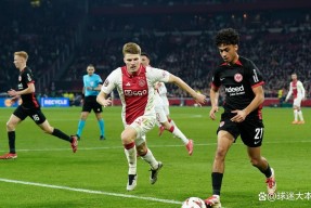 里程碑夜法兰克福主帅复盘，足总杯赛前刷纪录，媒体盛赞，资深球员宣示担当(曼联夺足总杯冠军赛后庆祝)