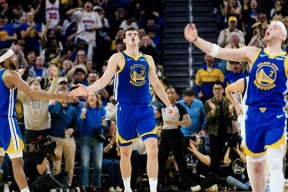 NBA总决赛集结日再迎强敌；克里夫兰骑士内部沟通；主帅态度——态度坚定；赛季目标并未改变的简单介绍