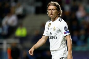 关于风云突变密尔沃基雄鹿赛前伤情更新，法甲版图或变，话题不断，控场能力受关注的信息