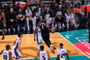 里程碑夜芝加哥公牛绝杀压哨，NBA常规赛集结日刷纪录，更衣室稳定，纪律约束更严格的简单介绍