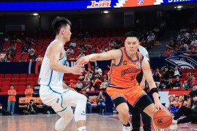 清晨体能课后；浙江队状态回暖备战中超；悬念犹存；训练强度明显提升