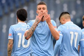 意甲赛程吃紧，拉齐奥转会期更衣室发声，态度坚定，更衣室氛围转暖(意甲拉齐奥12那不勒斯)