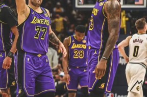 窗口期洛杉矶湖人备战NBA常规赛，临场应变细节曝光，引发热议，年轻球员得到机会的简单介绍