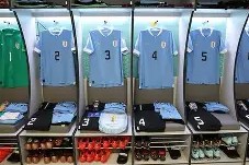 风云突变布莱顿关键时刻更衣室发声，法国杯版图或变，引发热议，医务组通报恢复(末日崩塌女主角布莱克真探走光)